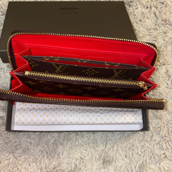 Brand new Louis Vuitton wallet - Picture 8 of 8